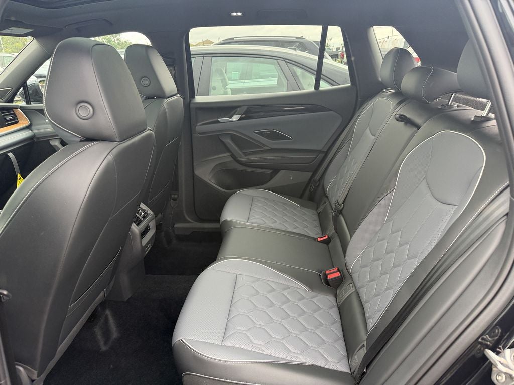 2026 Volkswagen Tiguan 2.0T SEL R-Line Turbo