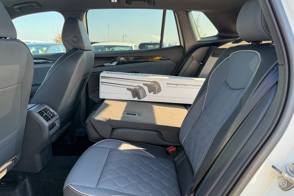 2026 Volkswagen Tiguan 2.0T SEL R-Line Turbo