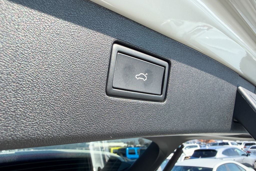 2026 Volkswagen Tiguan 2.0T SEL R-Line Turbo