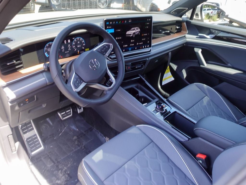 2026 Volkswagen Tiguan 2.0T SEL R-Line Turbo