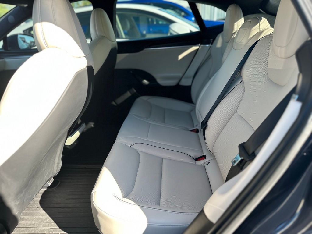 2022 Tesla Model S Plaid
