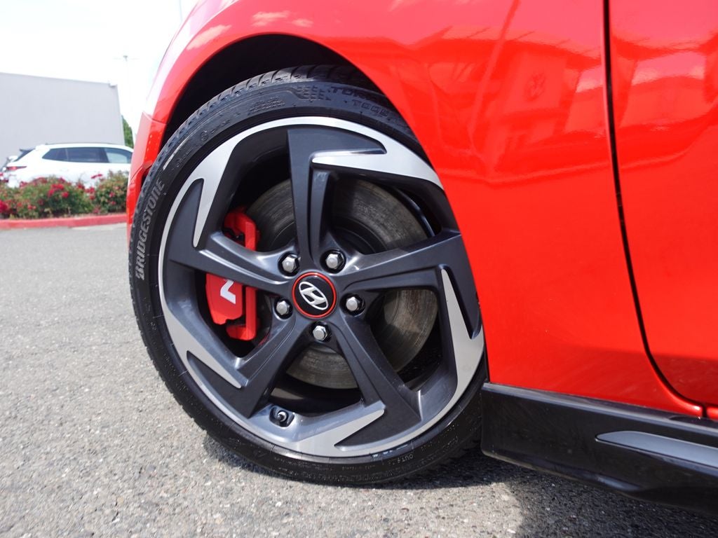 2022 Hyundai Veloster N Base