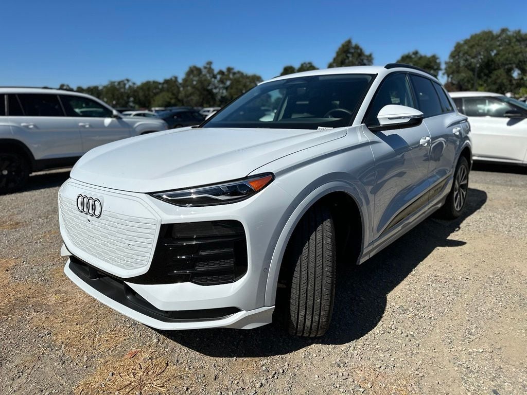 2025 Audi Q6 e-tron Premium quattro
