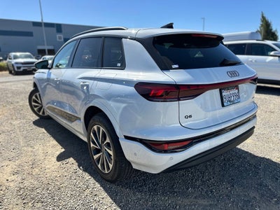 2025 Audi Q6 e-tron Premium quattro