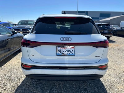 2025 Audi Q6 e-tron Premium quattro