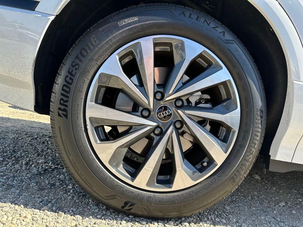 2025 Audi Q6 e-tron Premium quattro