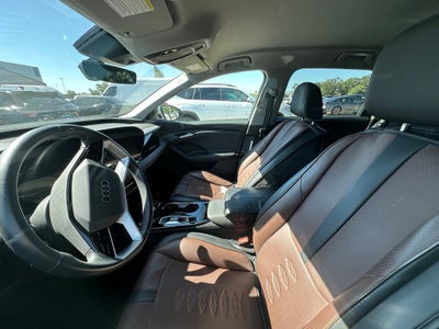 2025 Audi Q6 e-tron Premium quattro