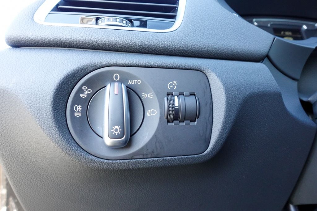 2018 Audi Q3 2.0T Premium quattro