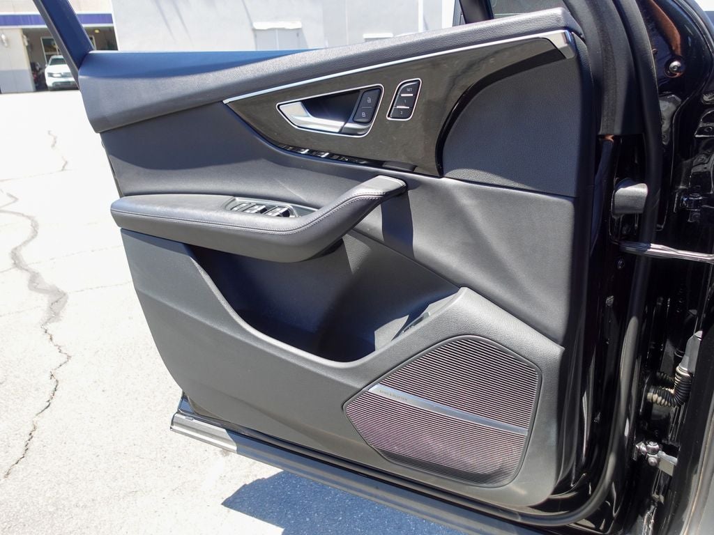 2023 Audi Q7 55 Prestige quattro