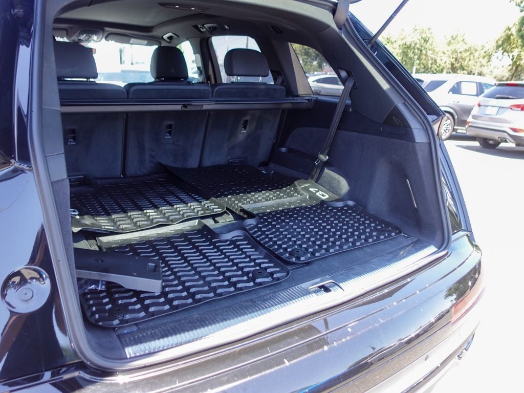 2023 Audi Q7 55 Prestige quattro