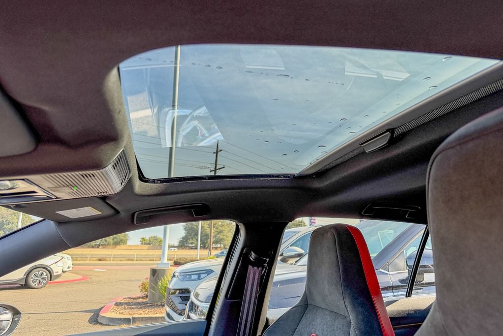 2025 Volkswagen Golf GTI 2.0T SE