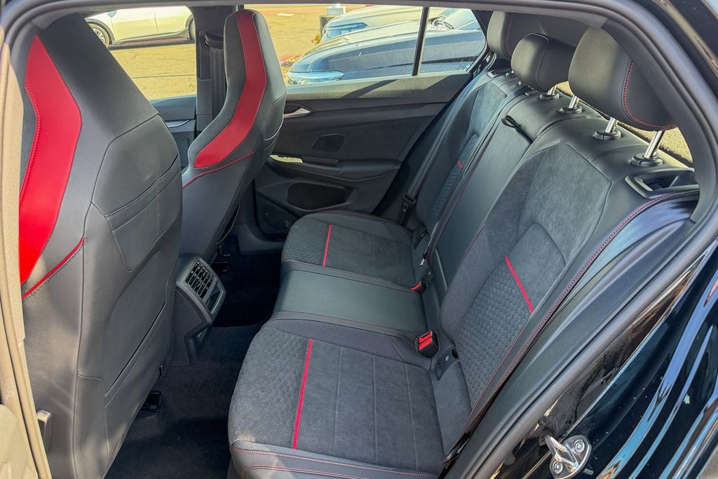 2025 Volkswagen Golf GTI 2.0T SE