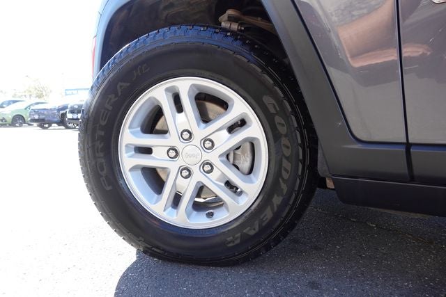 2024 Jeep Grand Cherokee Laredo