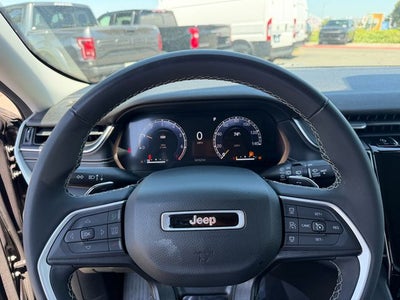 2023 Jeep Grand Cherokee Laredo
