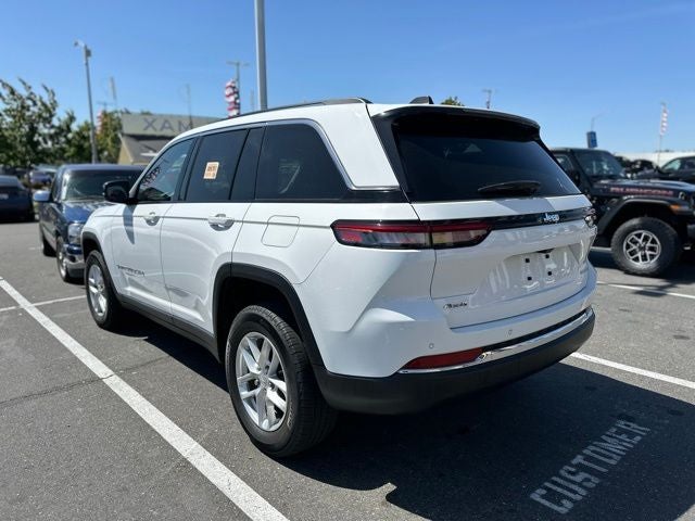 2023 Jeep Grand Cherokee Laredo