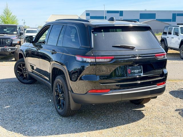 2026 Jeep Grand Cherokee Laredo