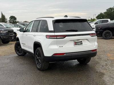 2026 Jeep Grand Cherokee Laredo Altitude
