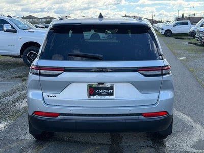 2026 Jeep Grand Cherokee Laredo