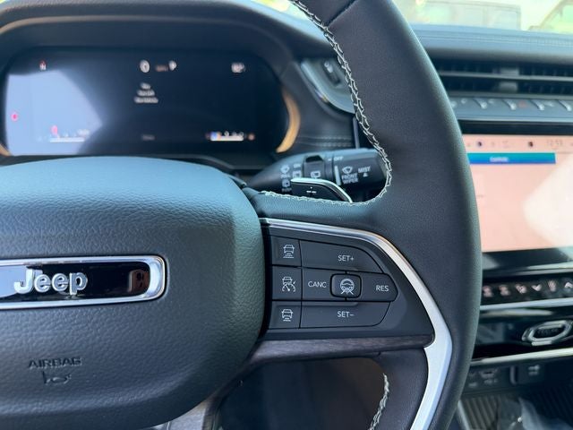 2026 Jeep Grand Cherokee Laredo Altitude