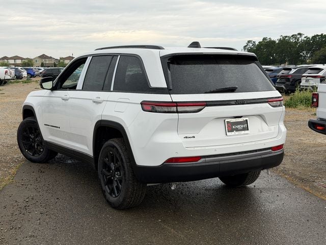 2026 Jeep Grand Cherokee Laredo Altitude