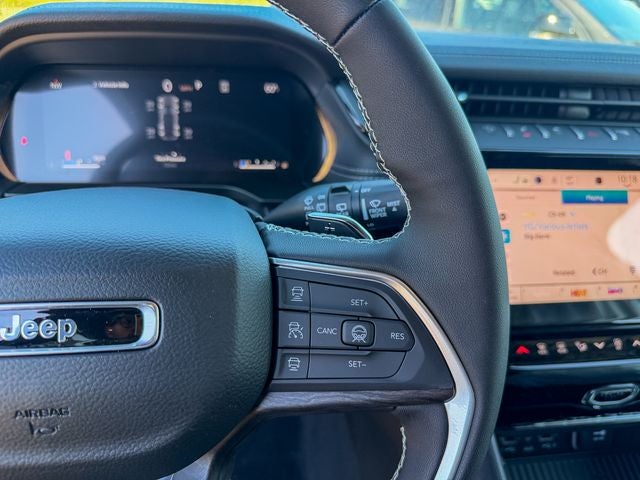 2026 Jeep Grand Cherokee Laredo Altitude