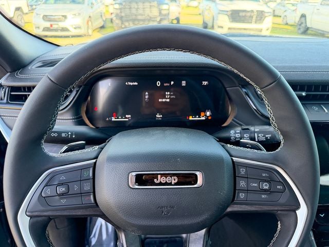 2026 Jeep Grand Cherokee Laredo