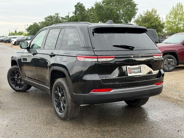 2026 Jeep Grand Cherokee Laredo Altitude