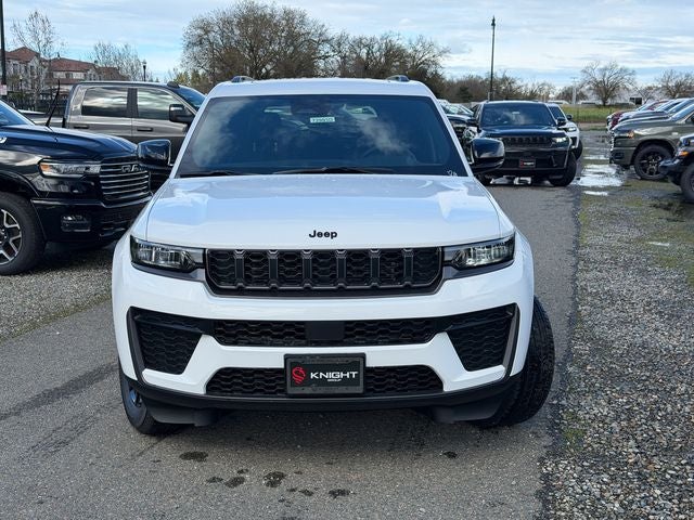 2026 Jeep Grand Cherokee Laredo