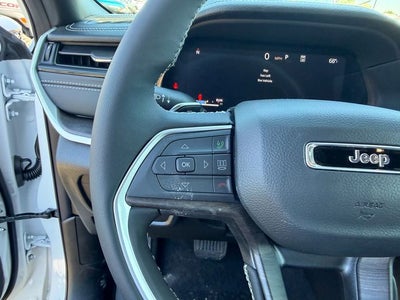 2026 Jeep Grand Cherokee Laredo