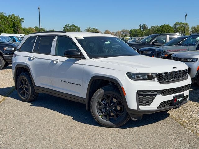 2026 Jeep Grand Cherokee Laredo