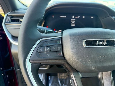 2026 Jeep Grand Cherokee Laredo