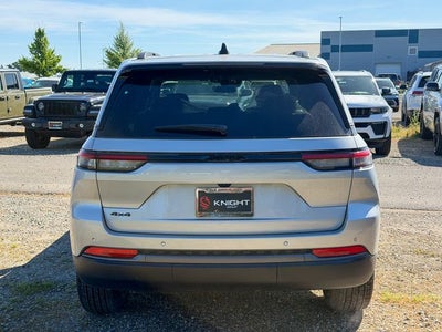 2026 Jeep Grand Cherokee Laredo Altitude