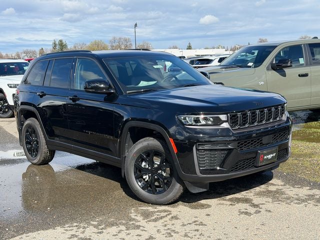 2026 Jeep Grand Cherokee Laredo