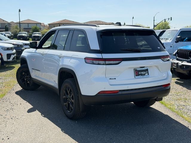 2026 Jeep Grand Cherokee Laredo