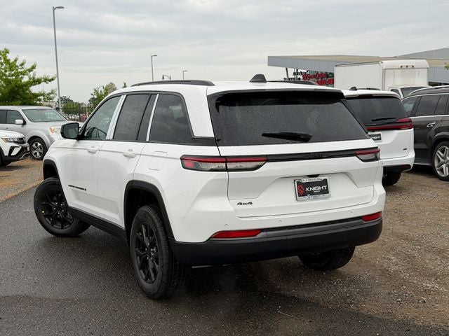 2026 Jeep Grand Cherokee Laredo Altitude