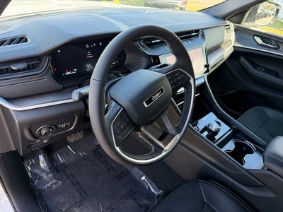 2026 Jeep Grand Cherokee Laredo