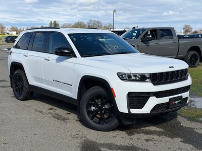 2026 Jeep Grand Cherokee Laredo