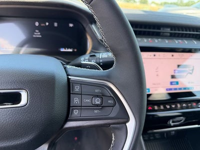 2026 Jeep Grand Cherokee Laredo Altitude