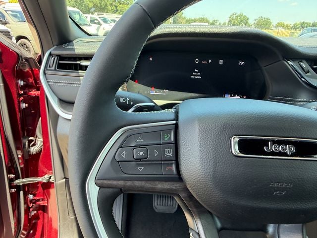 2026 Jeep Grand Cherokee Laredo Altitude