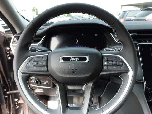 2023 Jeep Grand Cherokee L Laredo