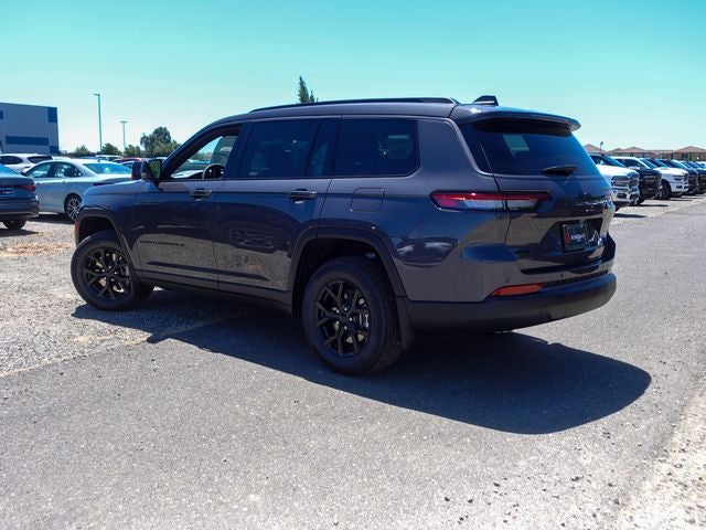 2026 Jeep Grand Cherokee L Laredo