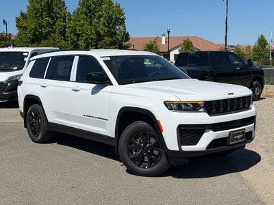 2026 Jeep Grand Cherokee L Laredo Altitude