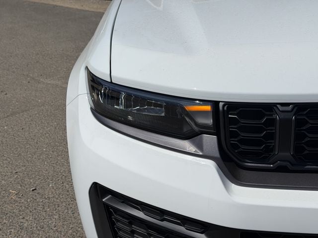 2026 Jeep Grand Cherokee L Laredo Altitude