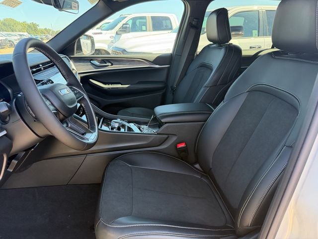 2026 Jeep Grand Cherokee L Altitude