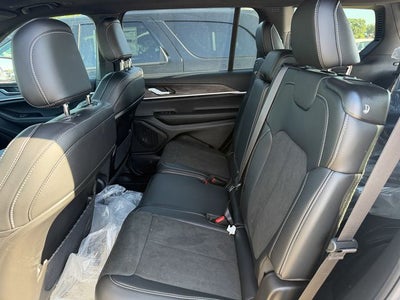 2026 Jeep Grand Cherokee L Laredo