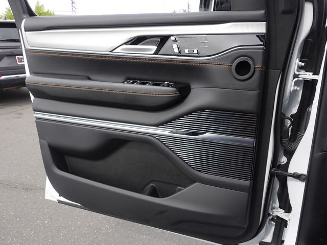 2023 Jeep Grand Wagoneer Series III