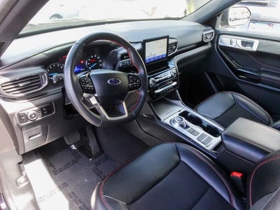 2024 Ford Explorer ST-Line