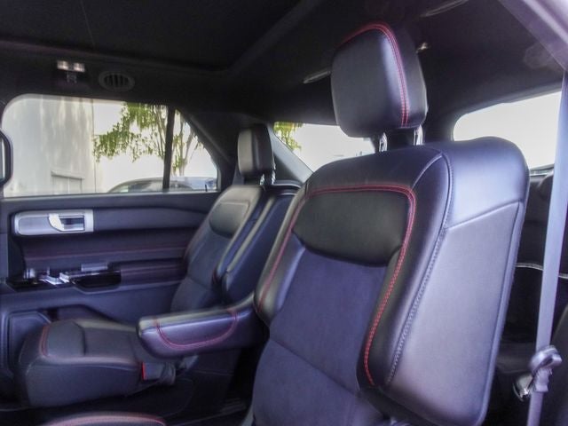2024 Ford Explorer ST-Line
