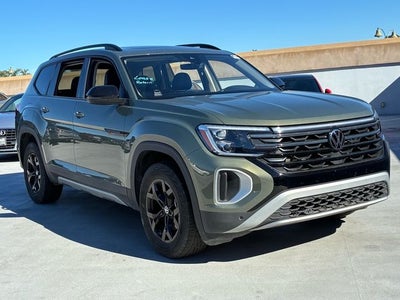 2024 Volkswagen Atlas 2.0T Peak Edition SE w/Technology