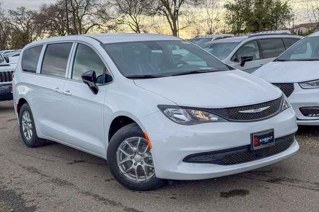 2026 Chrysler Voyager LX